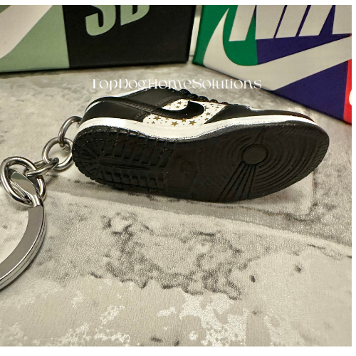 Nike Trainer 3D Pandas Black Stars SB Dunk Low Keychain Keyring only no box