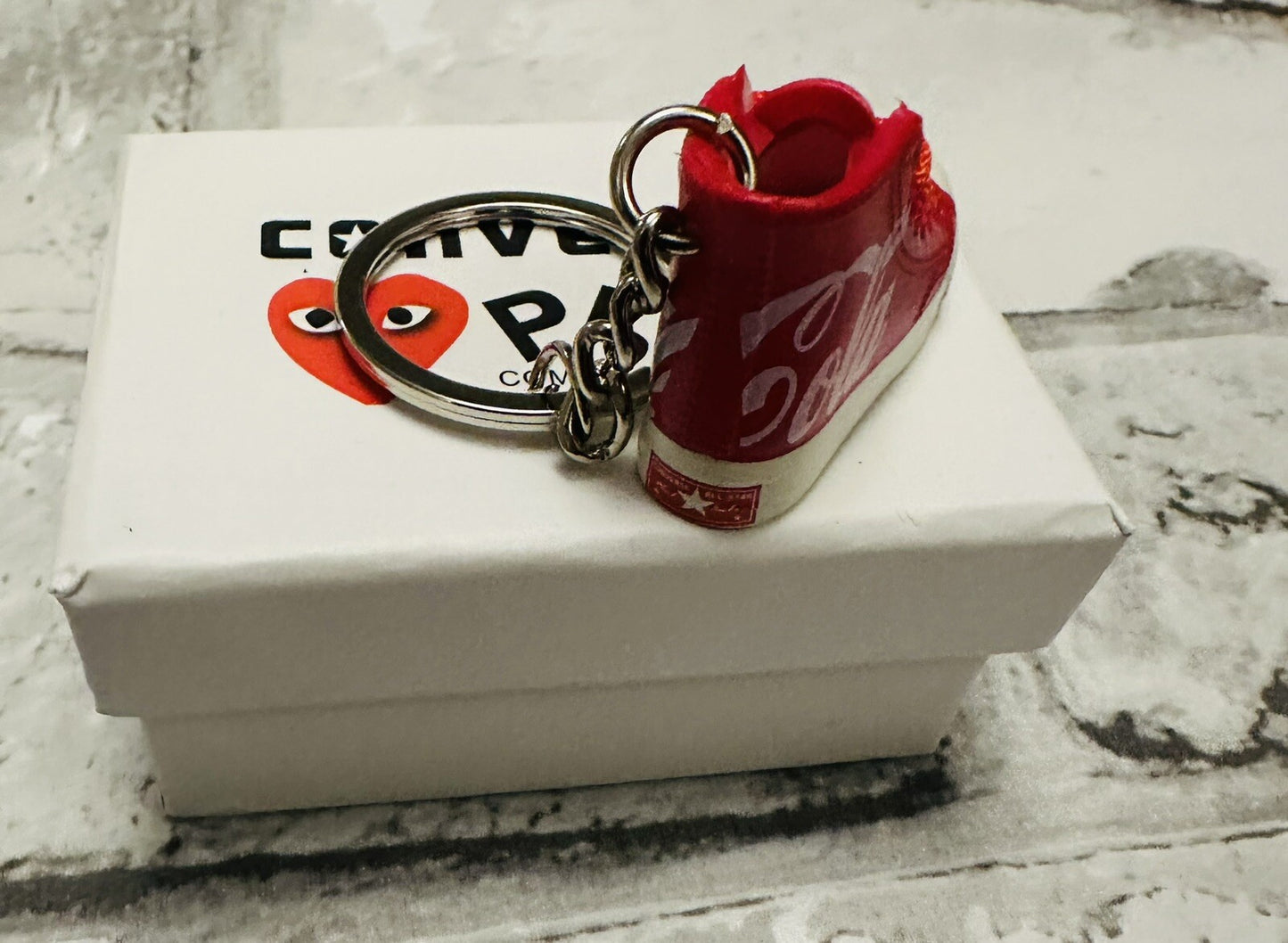 Red Converse Coke Sneaker Keyring Chuck Taylor All-Star Coca Cola High Gift Box