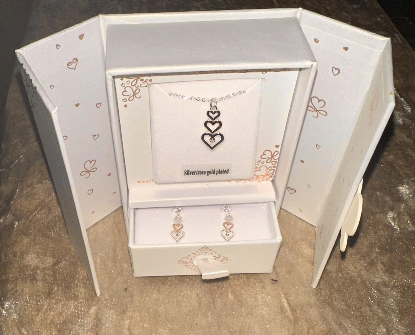 Ladies Valentines Necklace Earrings Jewellery Box Gift Set Silver Rose Gold