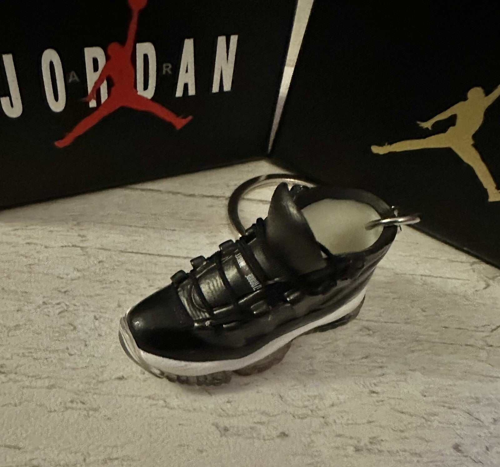 Mini Nike Keyring Jordan 11 3D Trainer sneaker Black shoe & Gift Box Key Chain