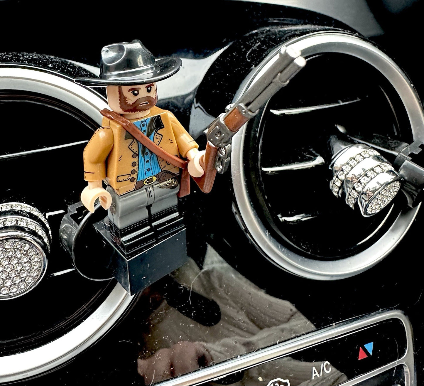 Red Dead Redemption Car Air Freshener Figure Mini Clip Vent Scent Perfume