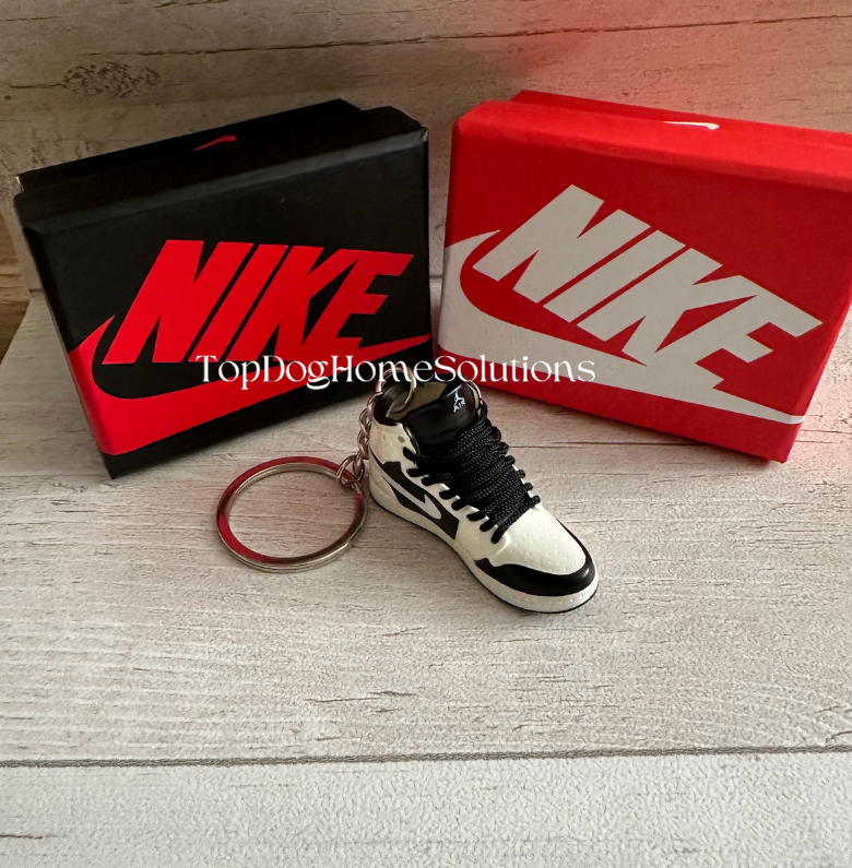 Mini Nike Keyring Sneakers 🔥3D Jordan 1 keychain Trainer Sports Shoe & gift box