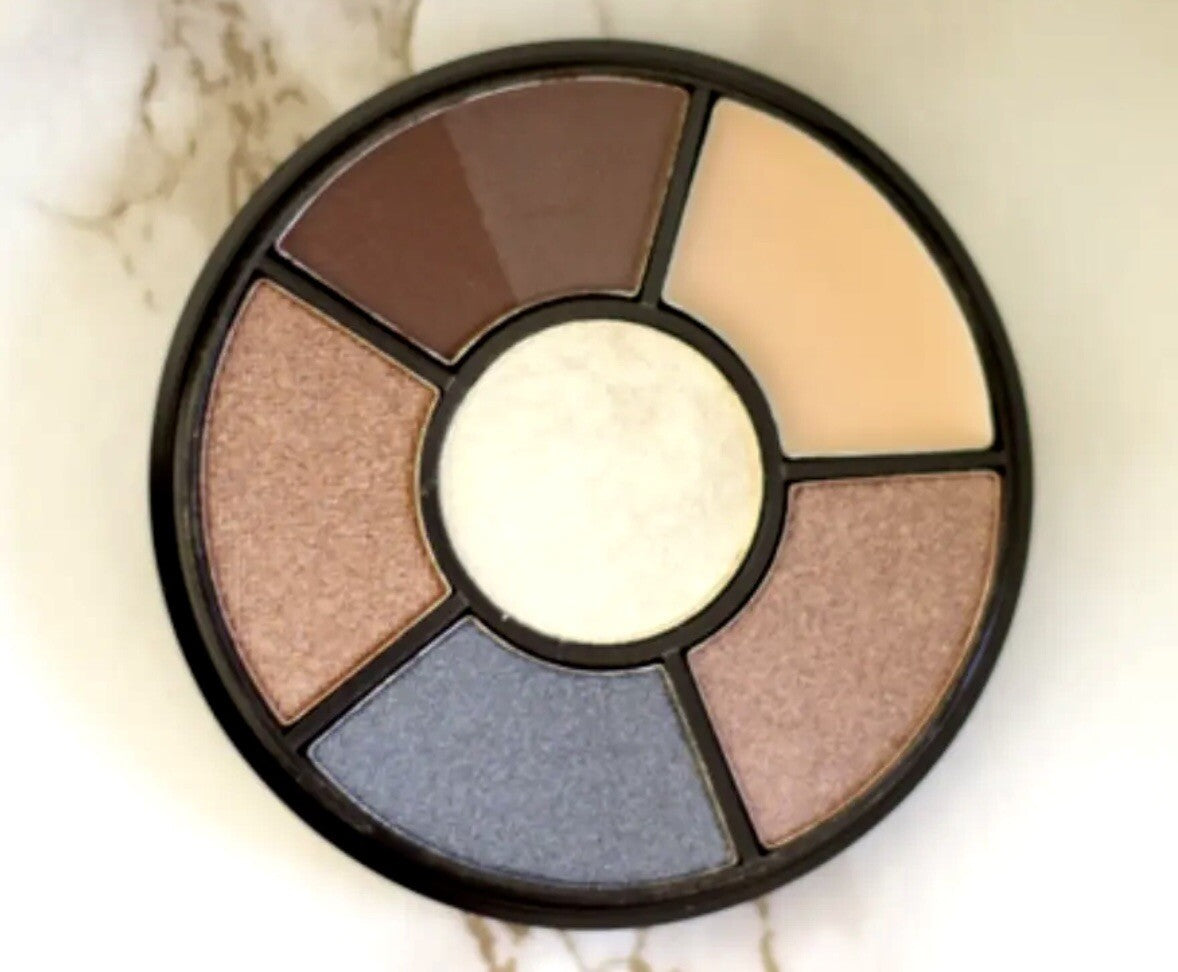 Revolution Peach Browns Gold Eyeshadow Brow Palette Makeup Travel Capricorn