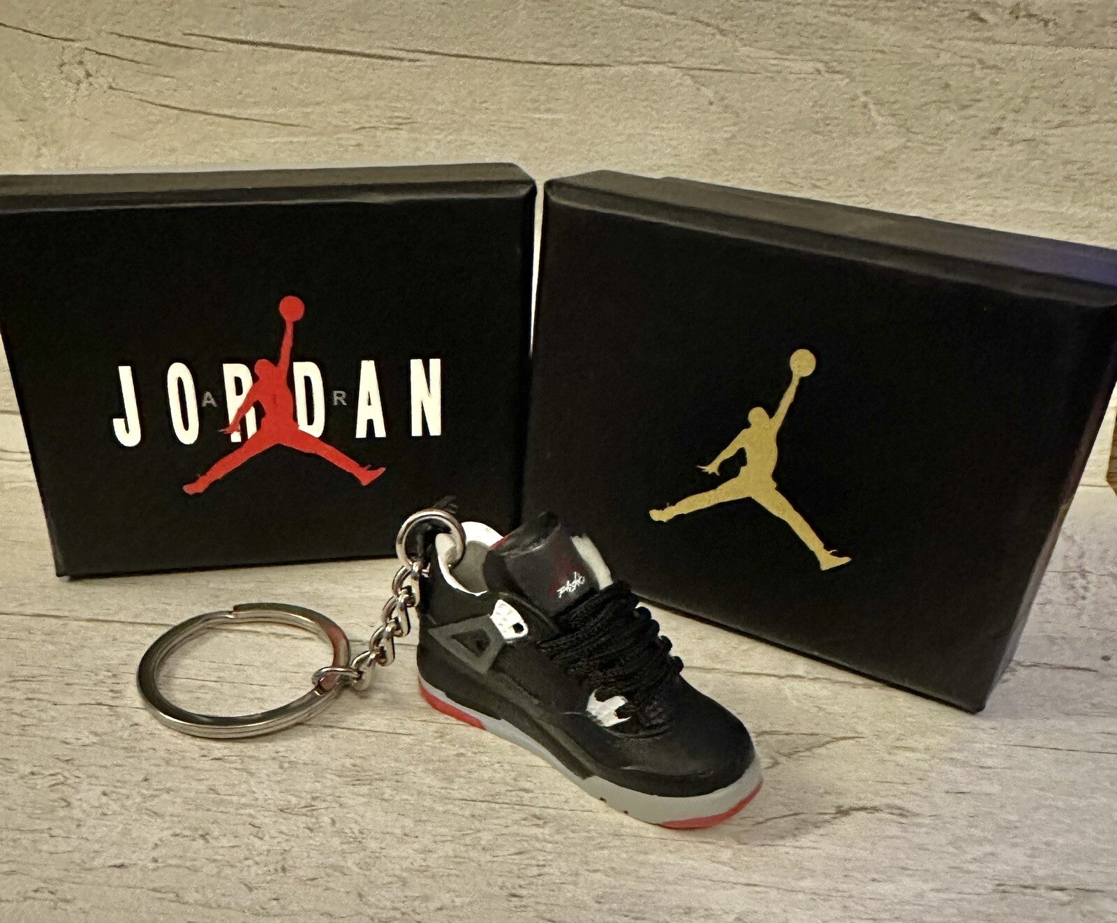 Mini Nike Jordan 4 3D Trainer sneaker Car Key Keyring Grey Black shoe Gift Box