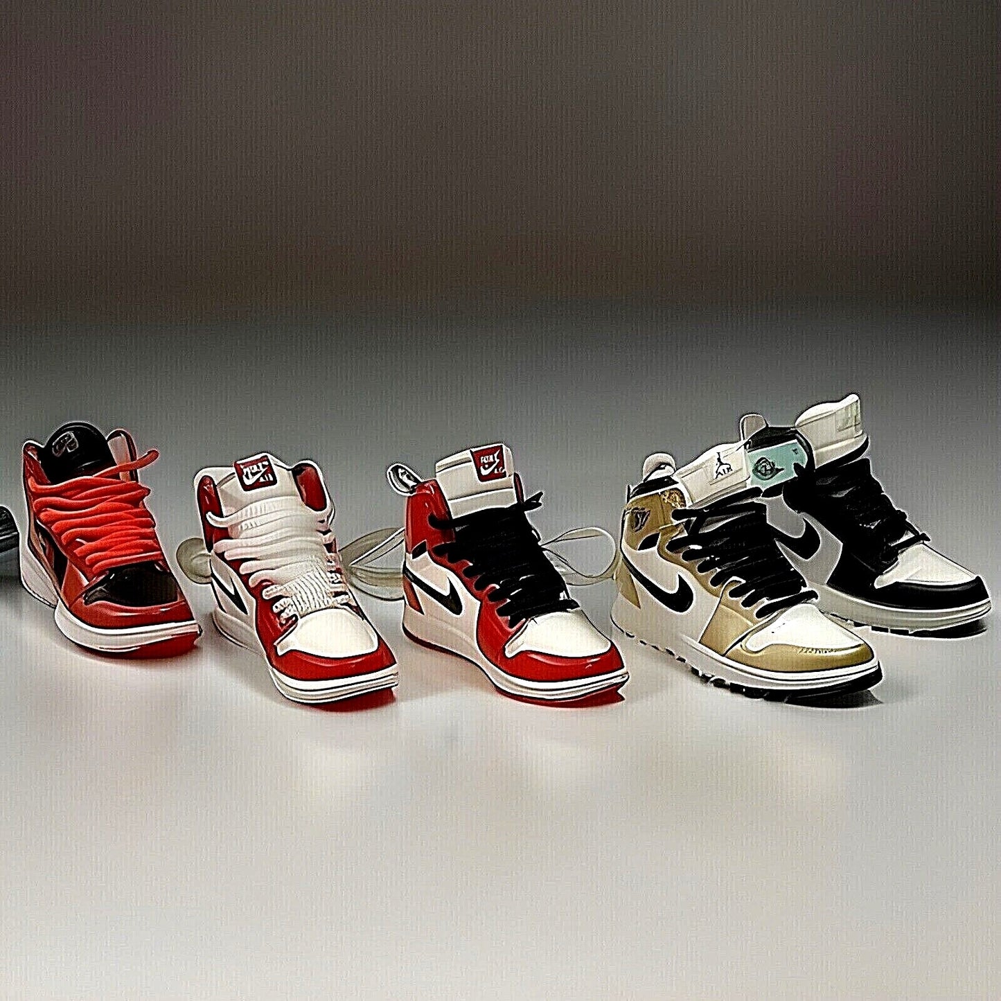 Mini Nike Keyring Sneakers 🔥3D Jordan 1 keychain Trainer Sports Shoe & gift box