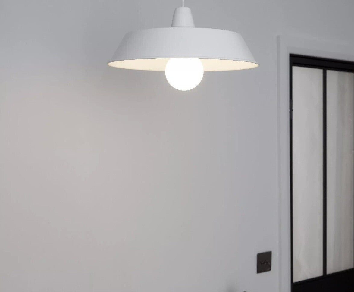 B & Q White Light Lamp Shade Easy Fit Metal Gammuse White Shade 38cm