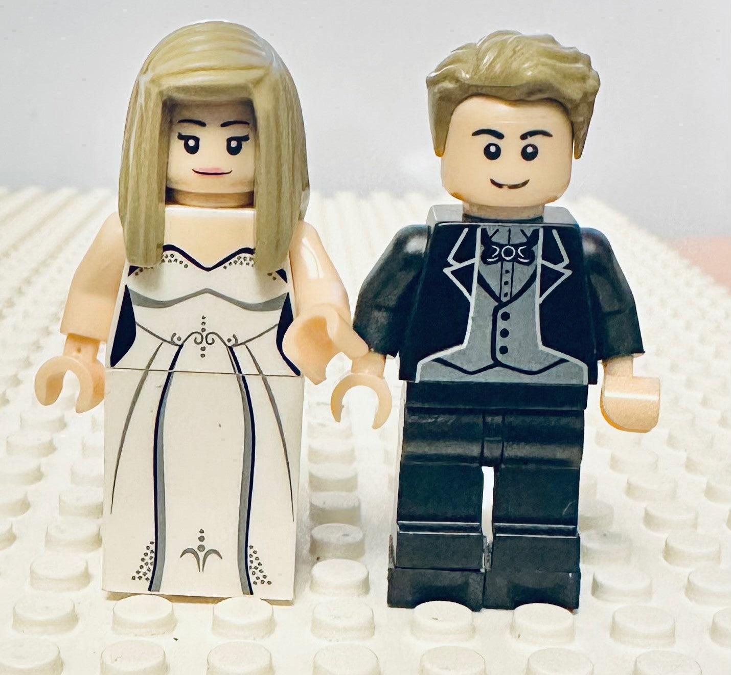 Bride & Groom Wedding Figure couple mini blocks Cake Topper MR & MR MRS & MRS