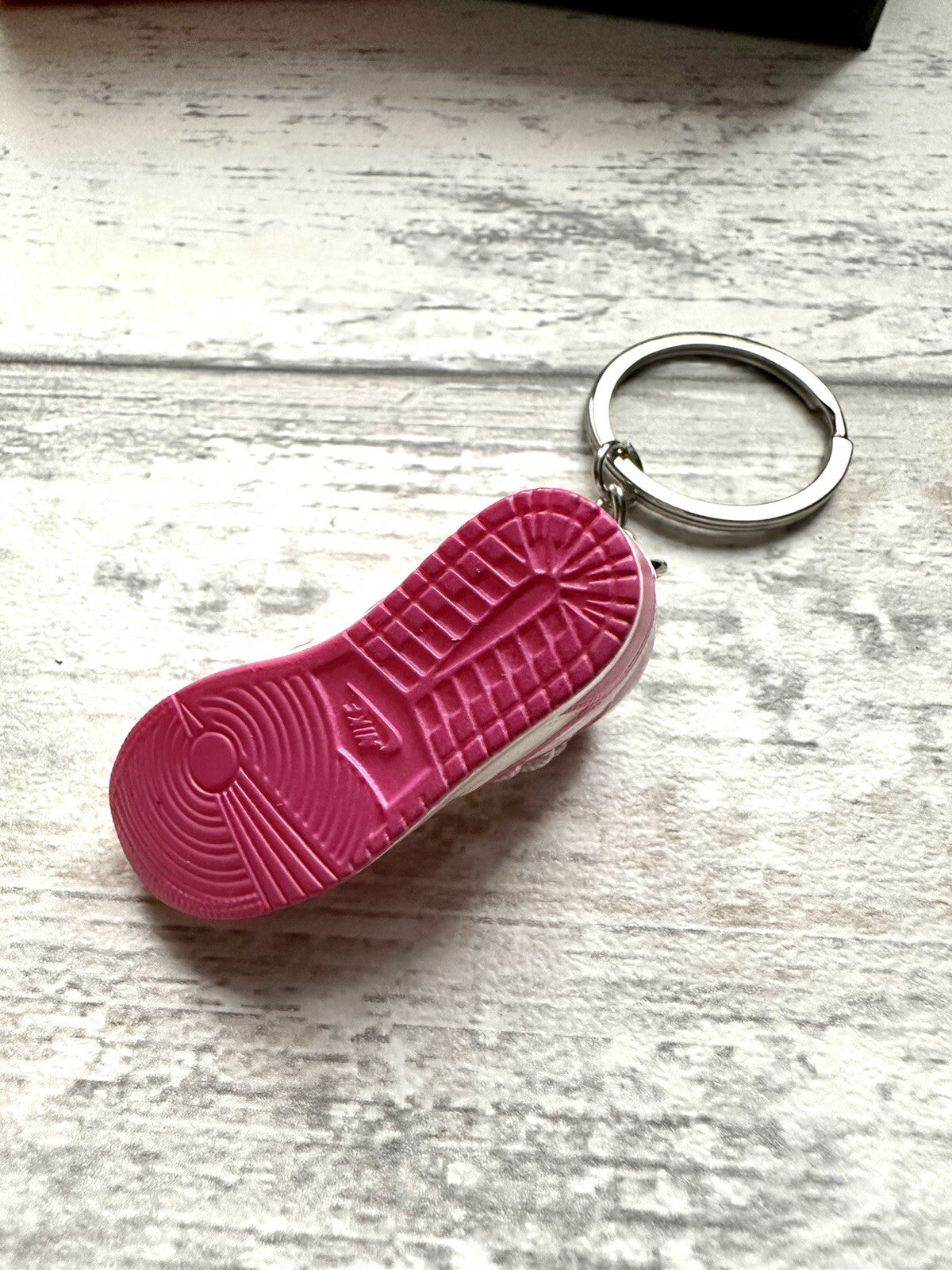 Mini Nike Jordan Air Trainer sneaker White Keyring Hot Pink Prime shoebox