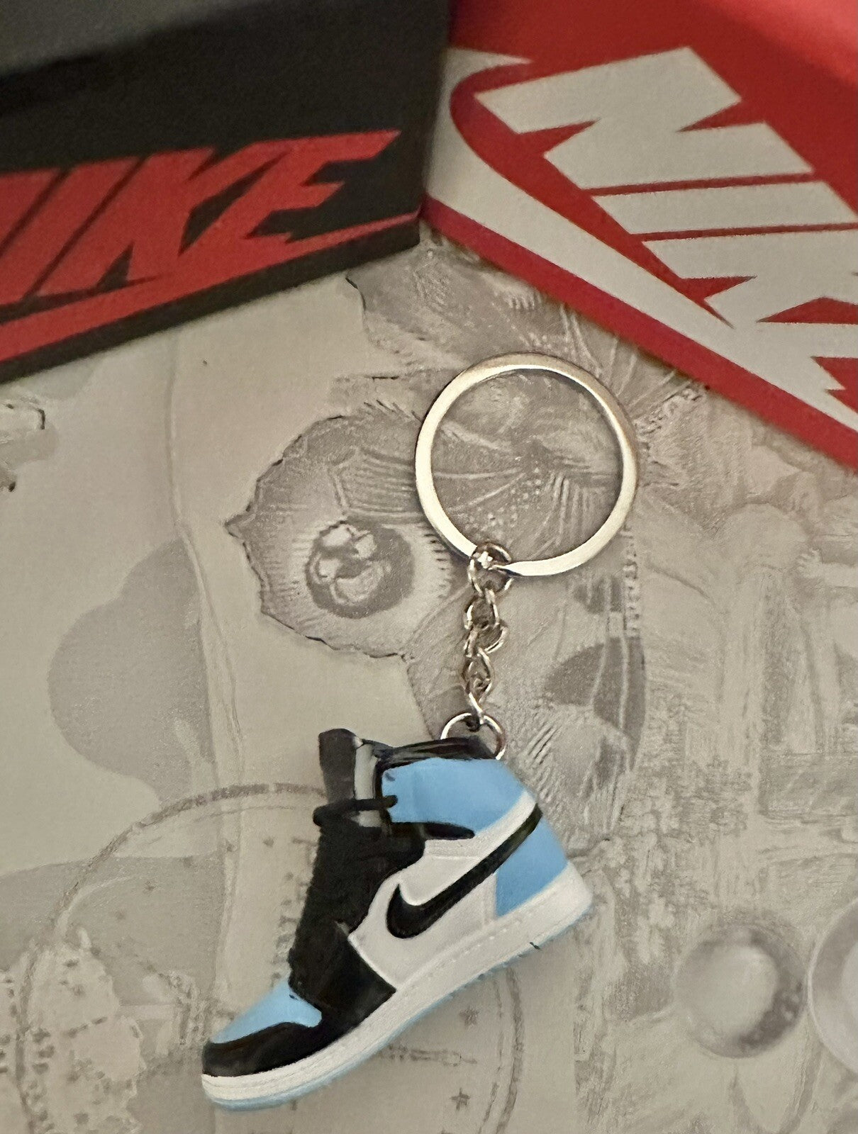 Nike Mini Jordan 3D Trainer sneaker Keyring Blue White Black shoe Gift Box
