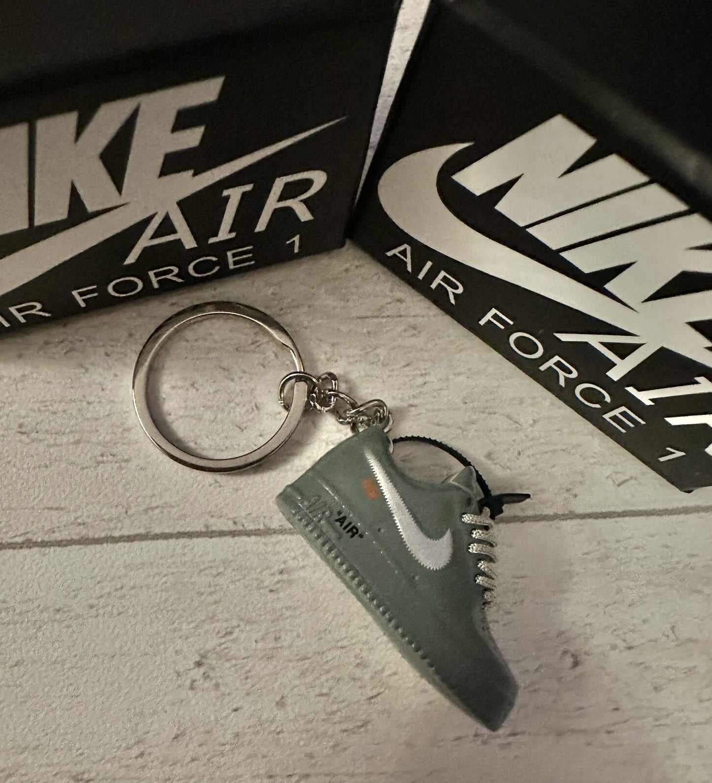 Nike Air Force 1 3D Trainer sneaker Keyring Grey shoe Mini Low Gift Box Car key