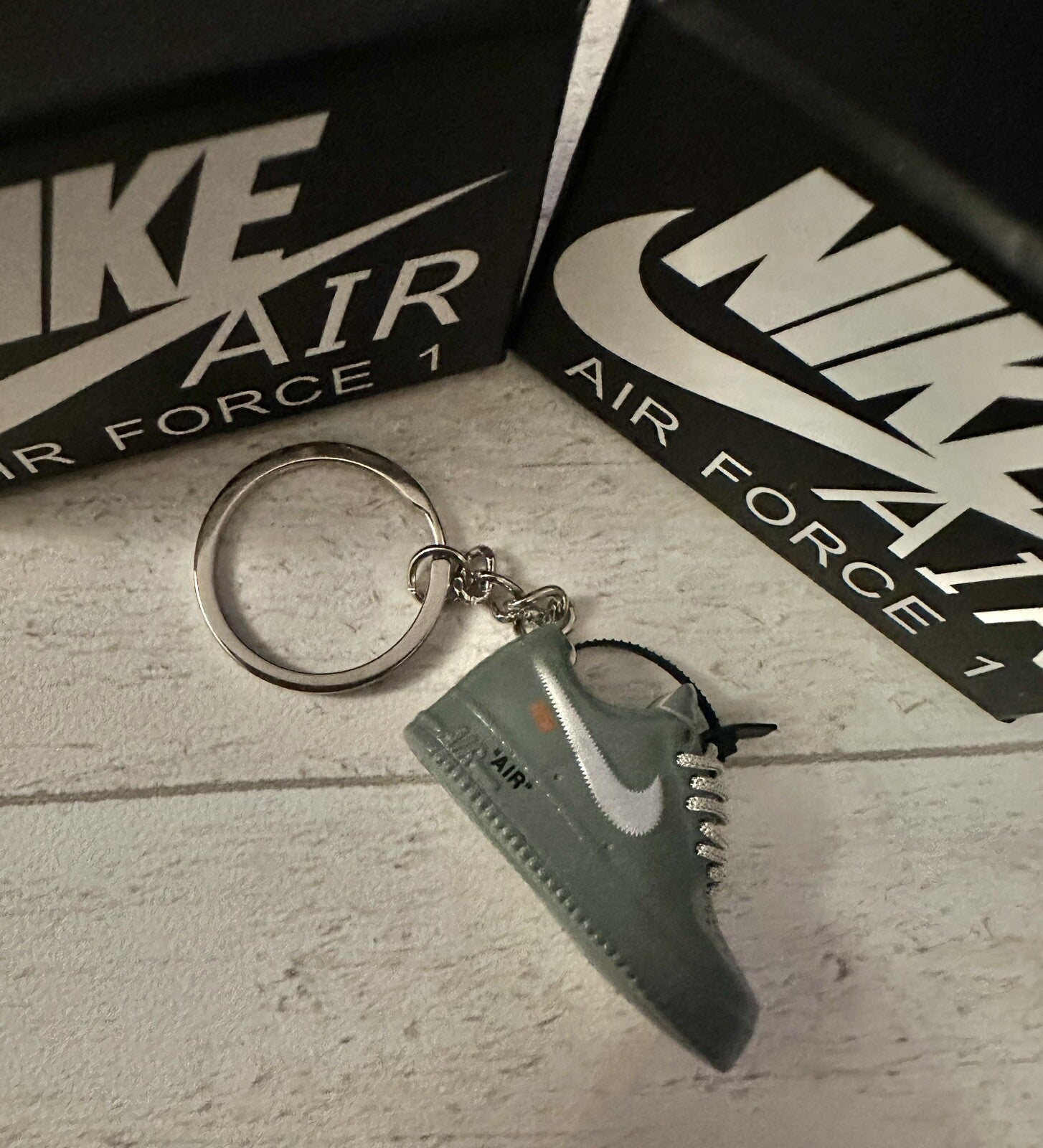 Nike Air Force 1 3D Trainer sneaker Keyring Grey shoe Mini Low Gift Box Car key
