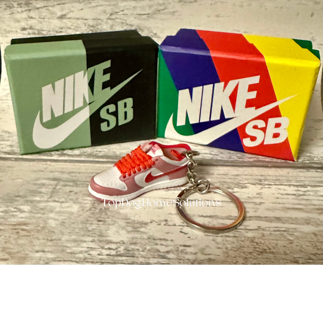 Nike Keyring Dunks Strange Love Low SB Trainer Sneaker Pink 3D Keychain no box