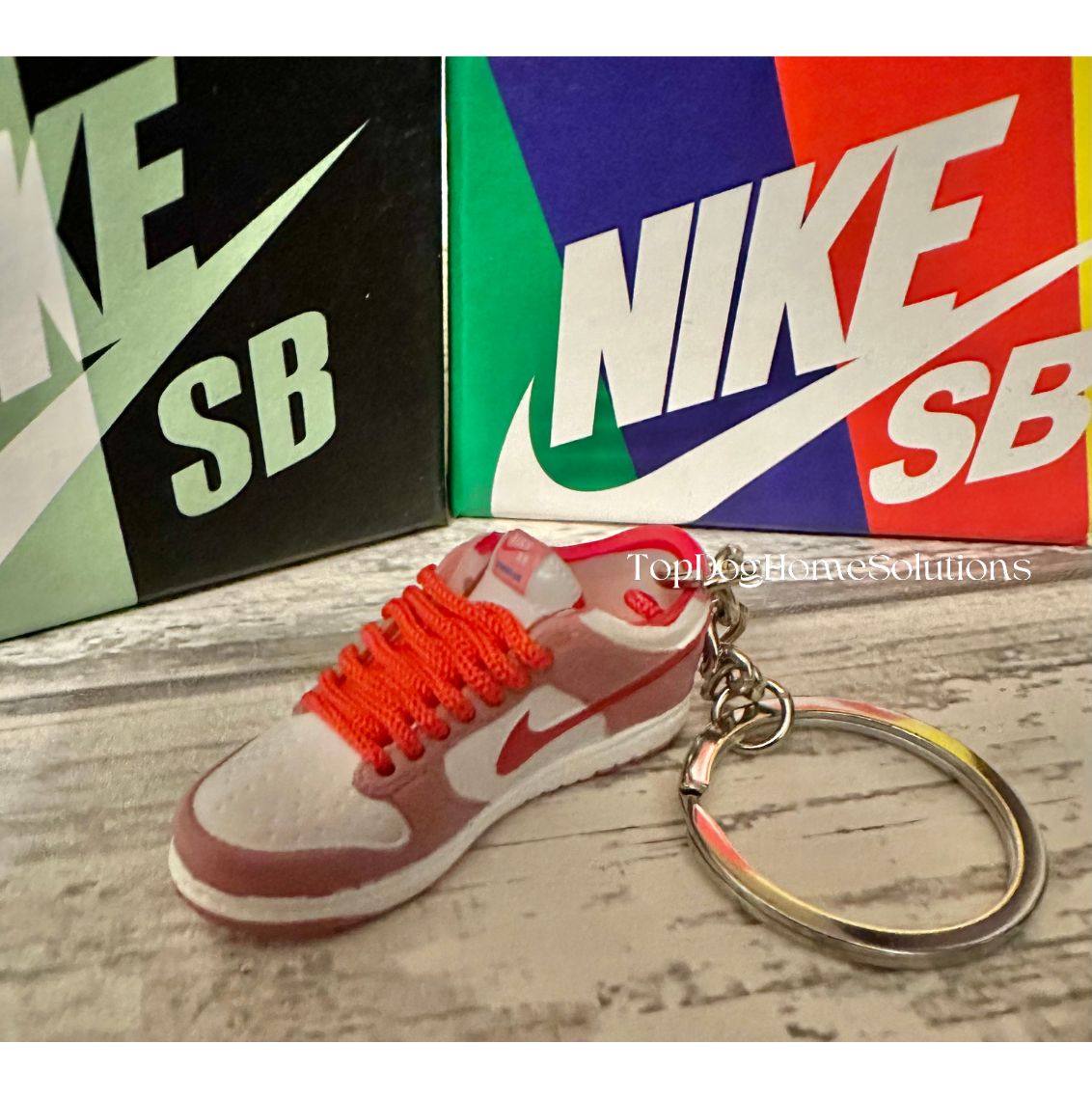 Nike Keyring Dunks Strange Love Low SB Trainer Sneaker Pink 3D Keychain no box