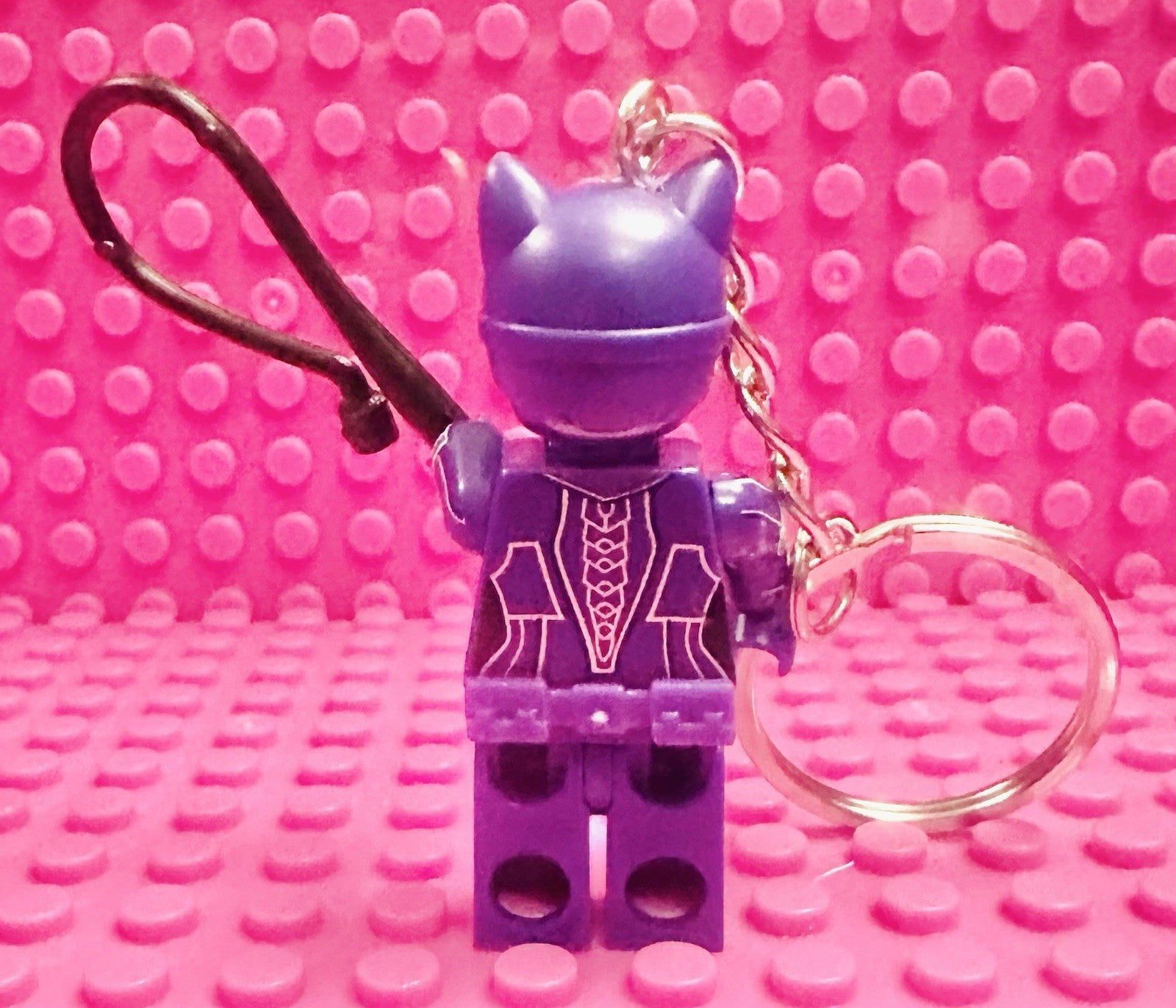 Cat woman Purple Bricks keyring super heroes DC Gift Comic Inc Gift Bag