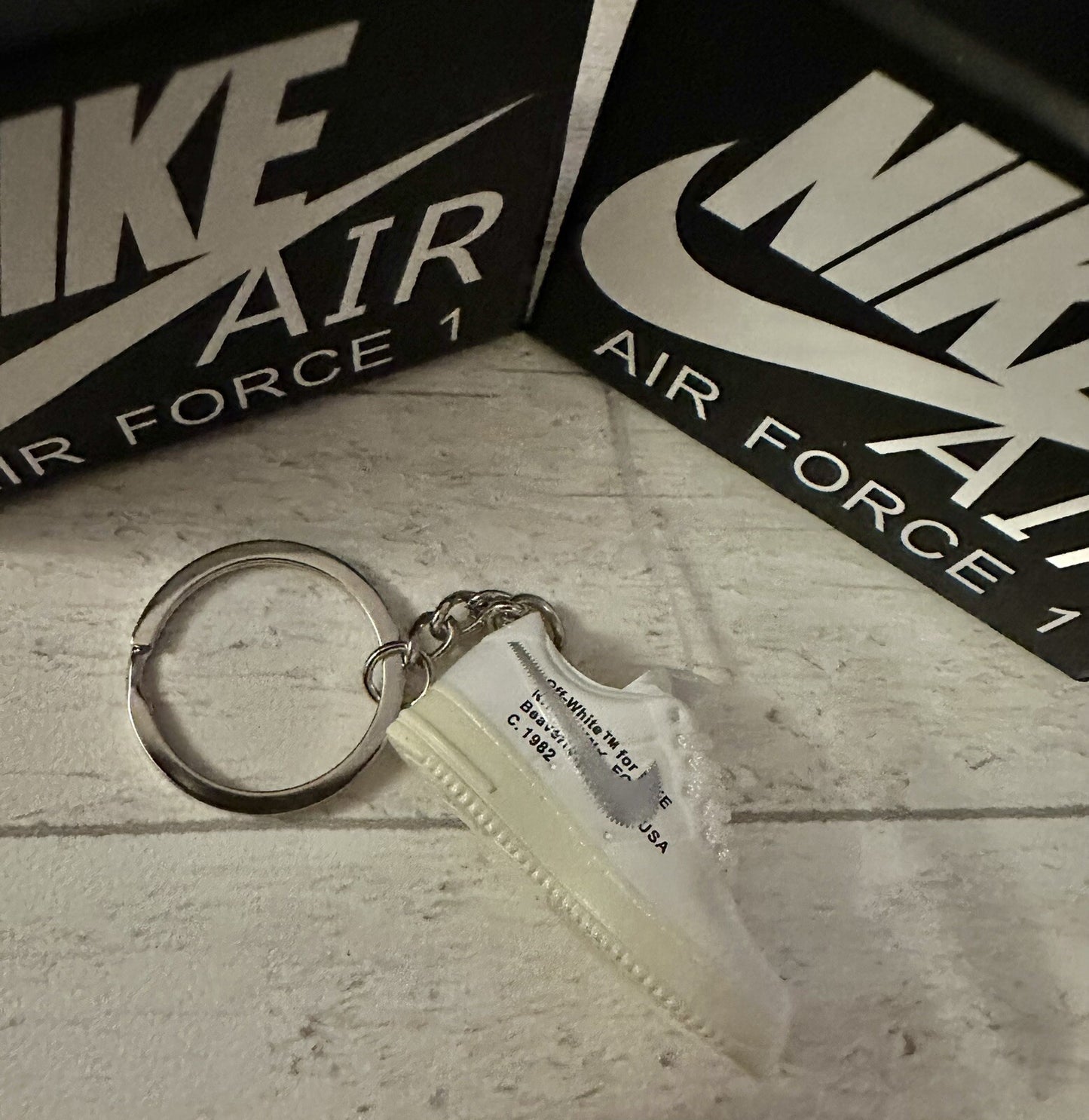 Nike Air Force 1 3D Trainer sneaker Keyring White shoe Mini Low Gift Box Car key