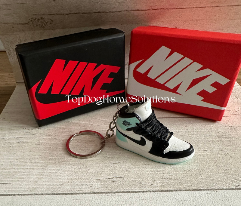 Mini Nike Keyring Sneakers 🔥3D Jordan 1 keychain Trainer Sports Shoe & gift box