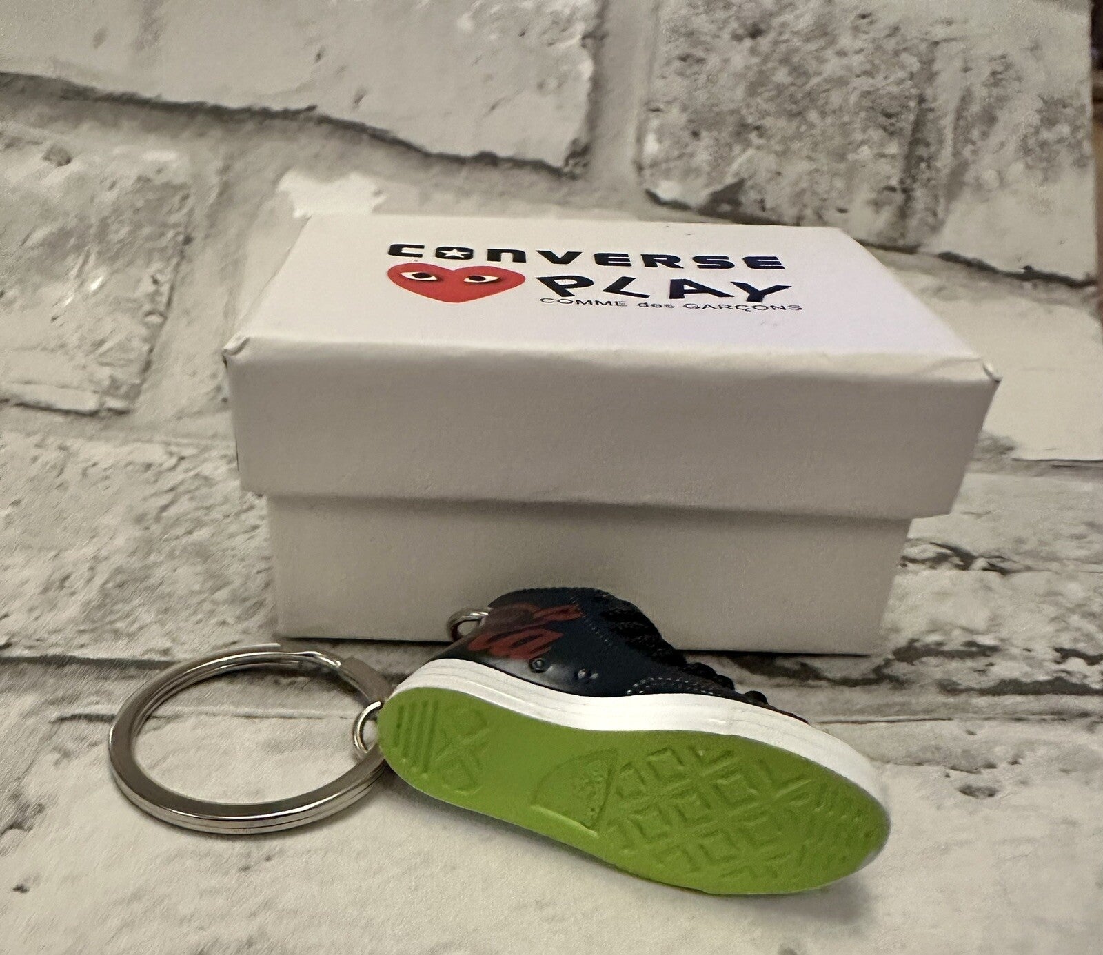Black Converse Sneaker Keyring Coke Chuck Taylor AllStar Coca Cola High Gift Box