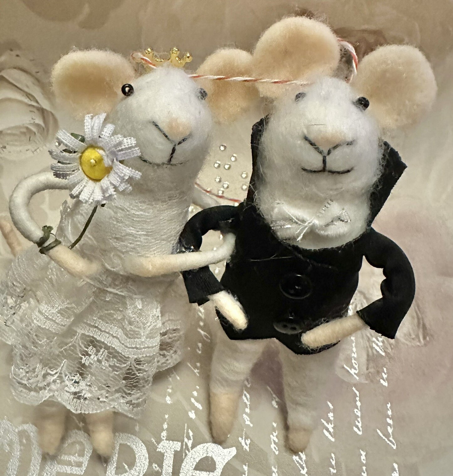 FELT WEDDING MICE MOUSE BRIDE GROOM CAKE TOPPER HANGING TREE GIFT NEEDLE FELTED