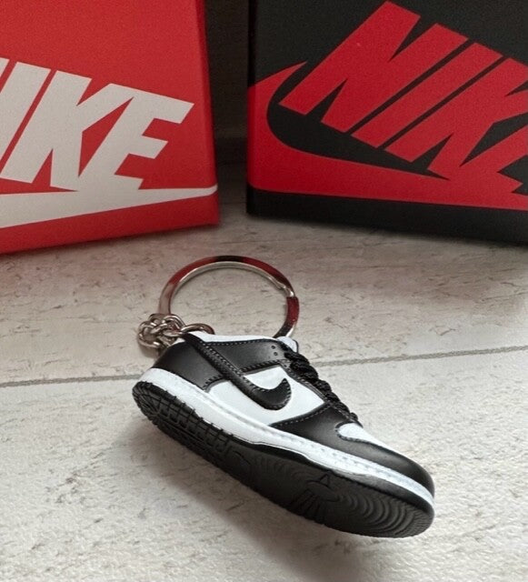 Dunks pandas 3D Trainer sneaker SB Keyring Keychain Black White shoe Box