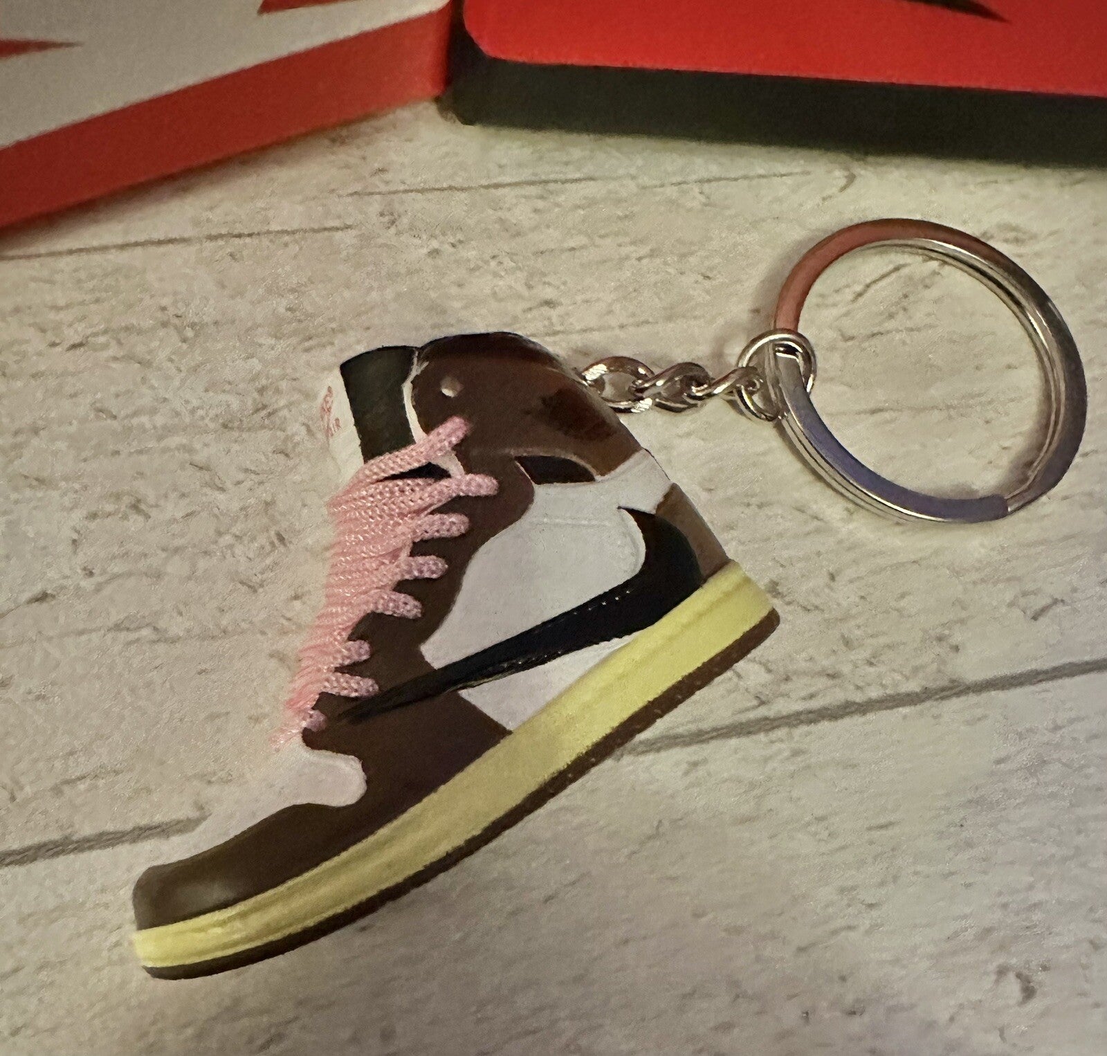 Nike Mini Jordan 3D Trainer sneaker Keyring Pink Brown shoe Gift Box