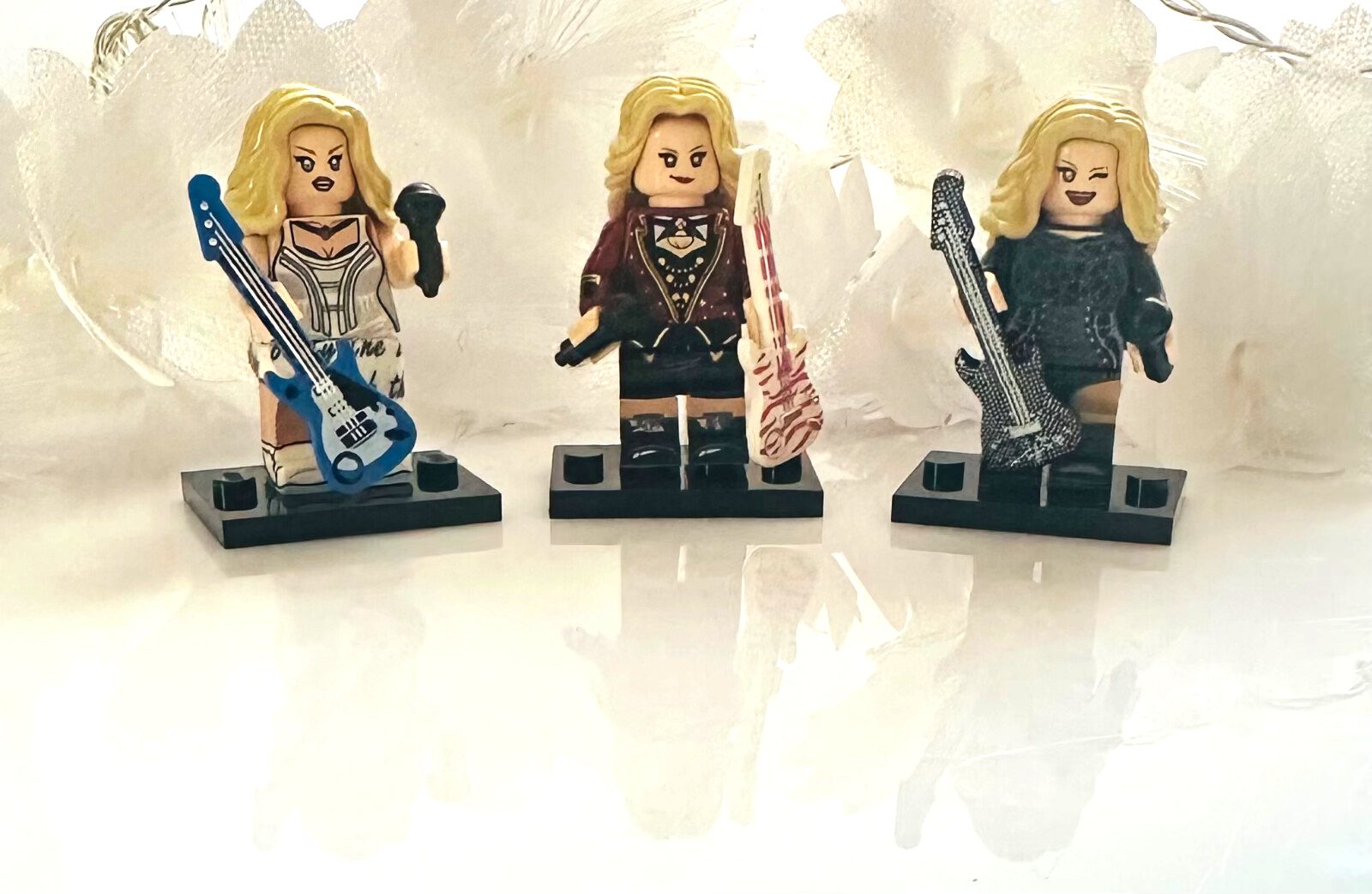 Cute Taylor Inspired 3D Mini Figure On Stand Eras Gift Cake Topper Brick