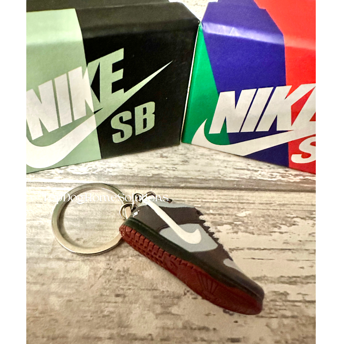 Nike Keyring Dunks Staple NYC Pigeon Low SB Trainer Sneaker 3D Keychain Box Gift