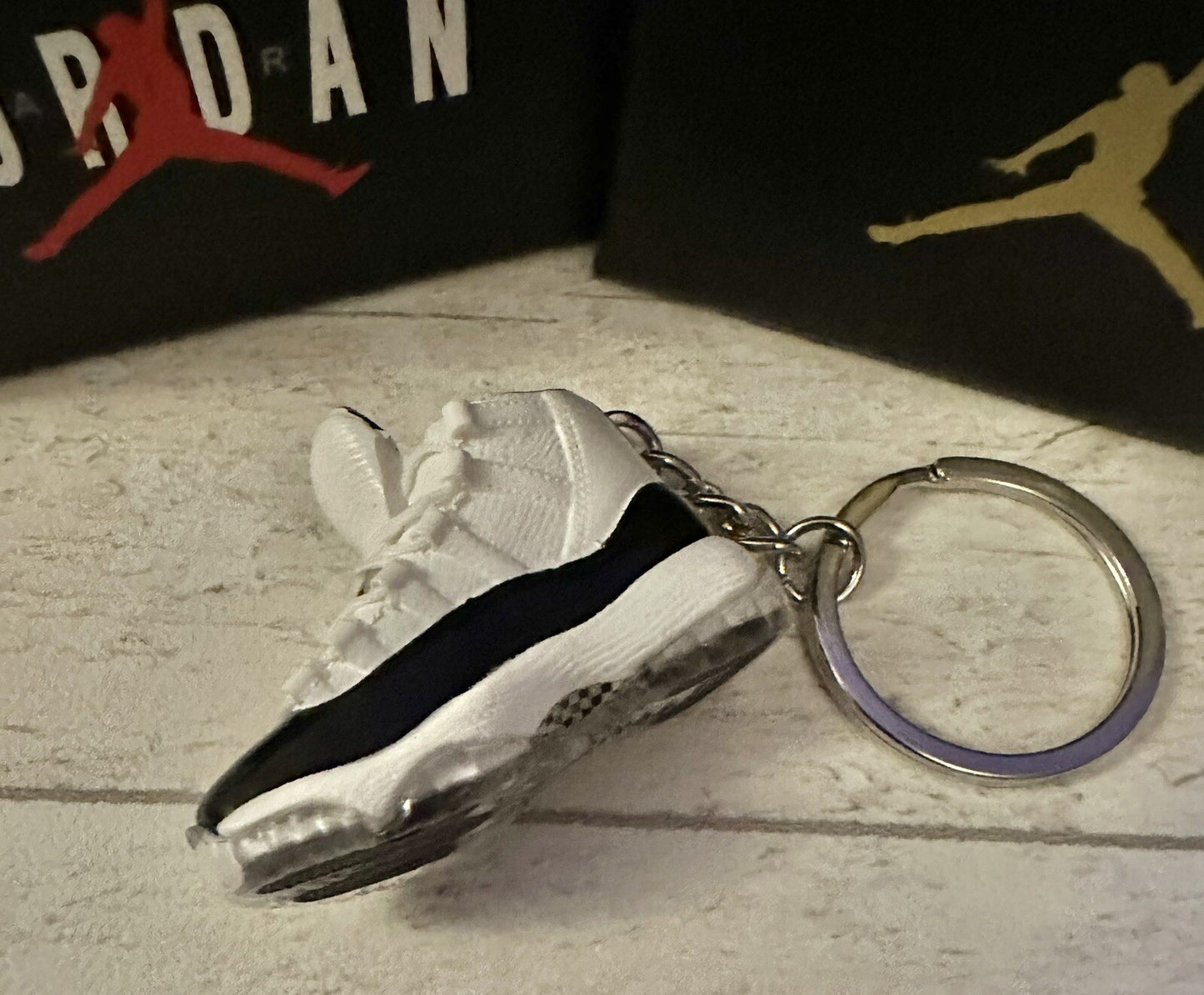 Mini Nike Keyring Jordan 11 3D Trainer sneaker White shoe Gift Box Car Key Chain