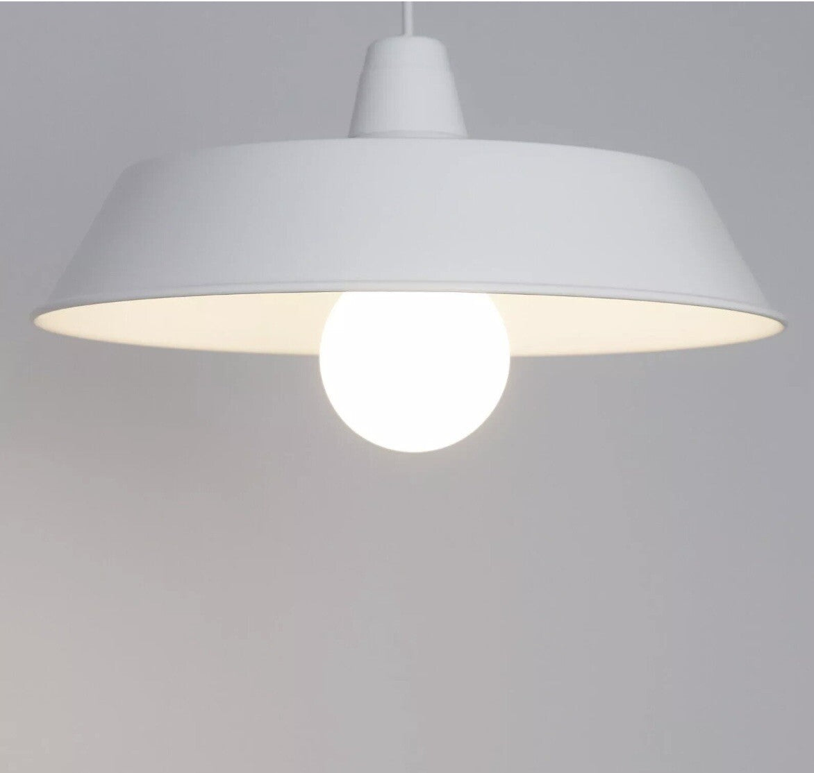 B & Q White Light Lamp Shade Easy Fit Metal Gammuse White Shade 38cm