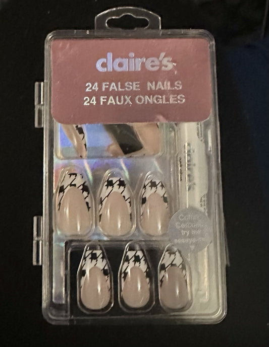 Claire’s Black White Check Coffin Fake False Nails Press On Glue Gloss Pointed
