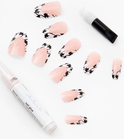 Claire’s Black White Check Coffin Fake False Nails Press On Glue Gloss Pointed