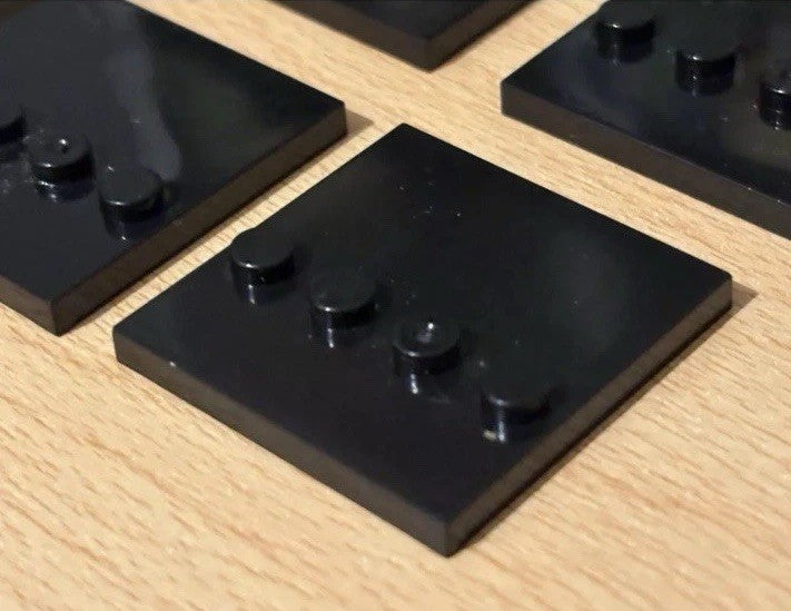20 X Minifigure Mini Figure Display Base Plate 4 Stud Tile 2 Styles