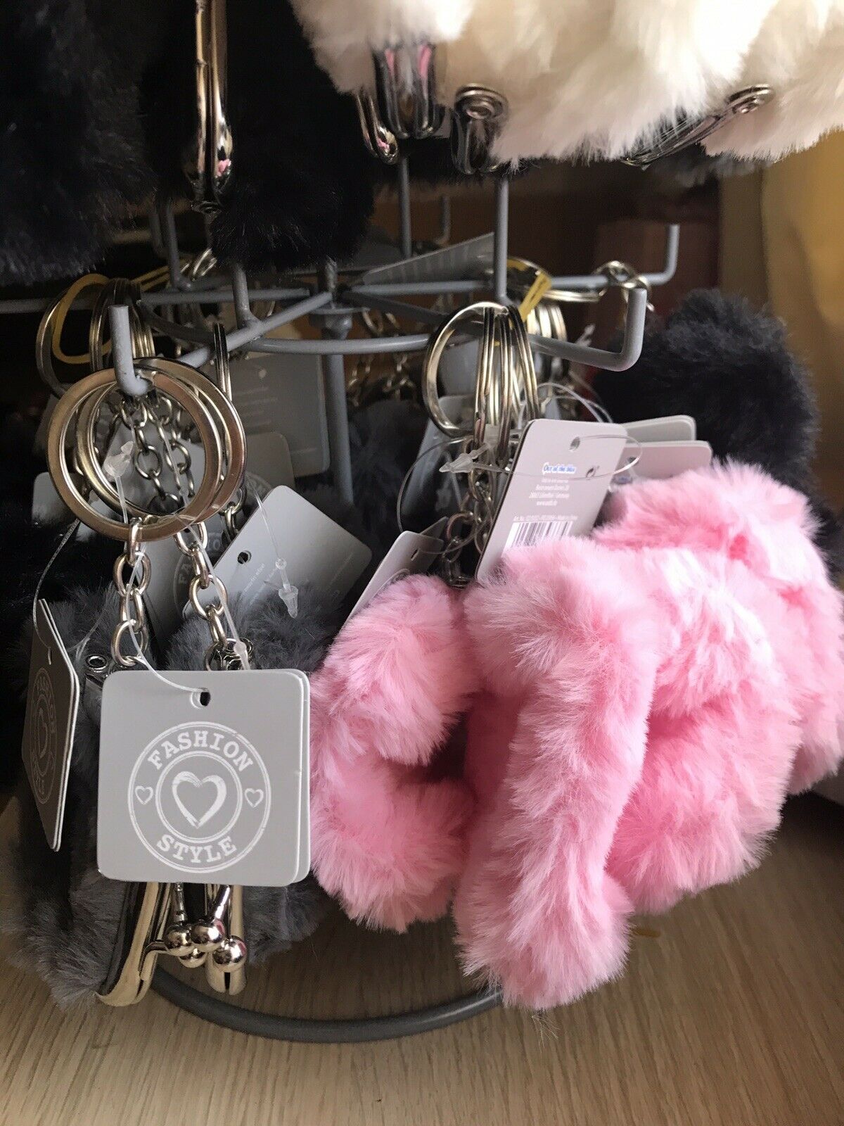 PURSE FURRY XMAS KEYCHAIN KEYRING COINS PINK GREY BLACK FLUFFY PLUSH NEW